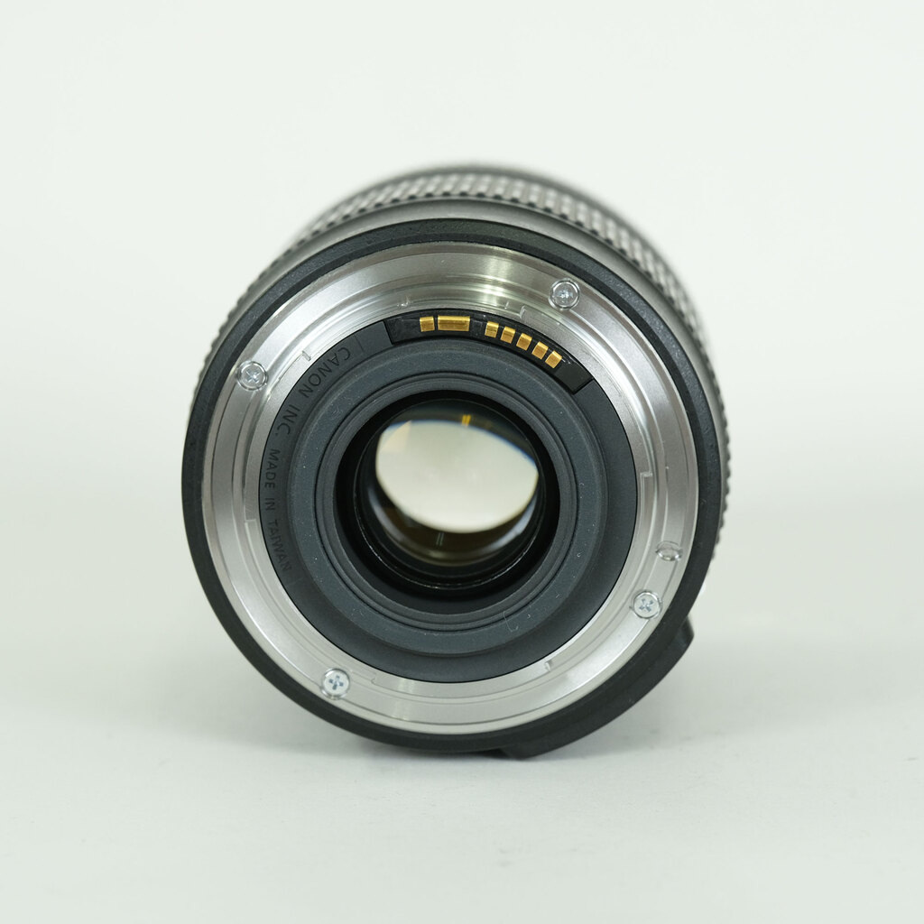 Canon EF-S18-135mm F3.5-5.6 IS Canon EF-S18-135mm F3.5-5.6 IS