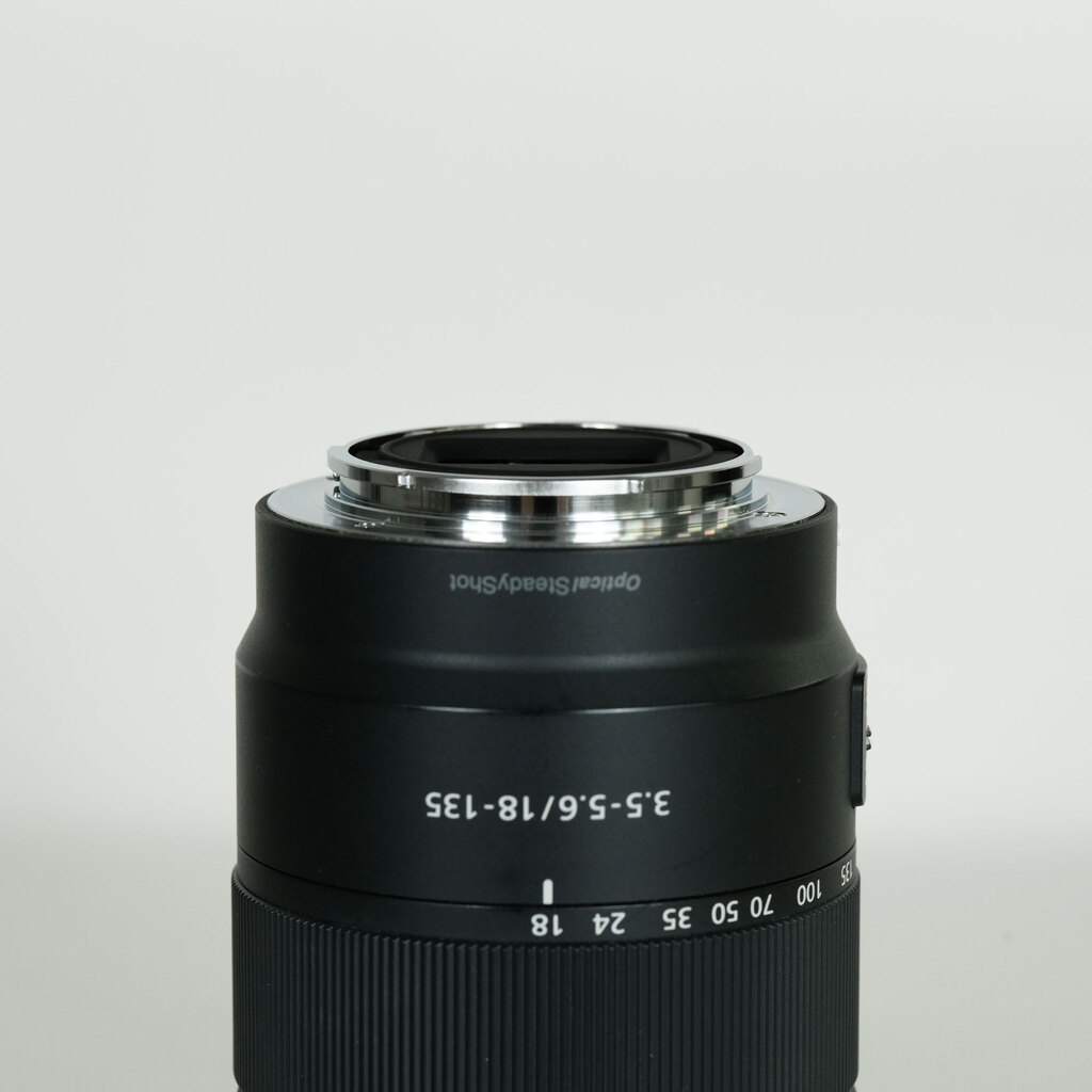 SONY E 18-135mm F3.5-5.6 OSS SEL18135