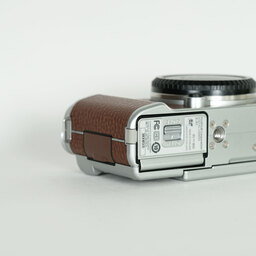 FUJIFILM X-A1 ボディ ブラウン