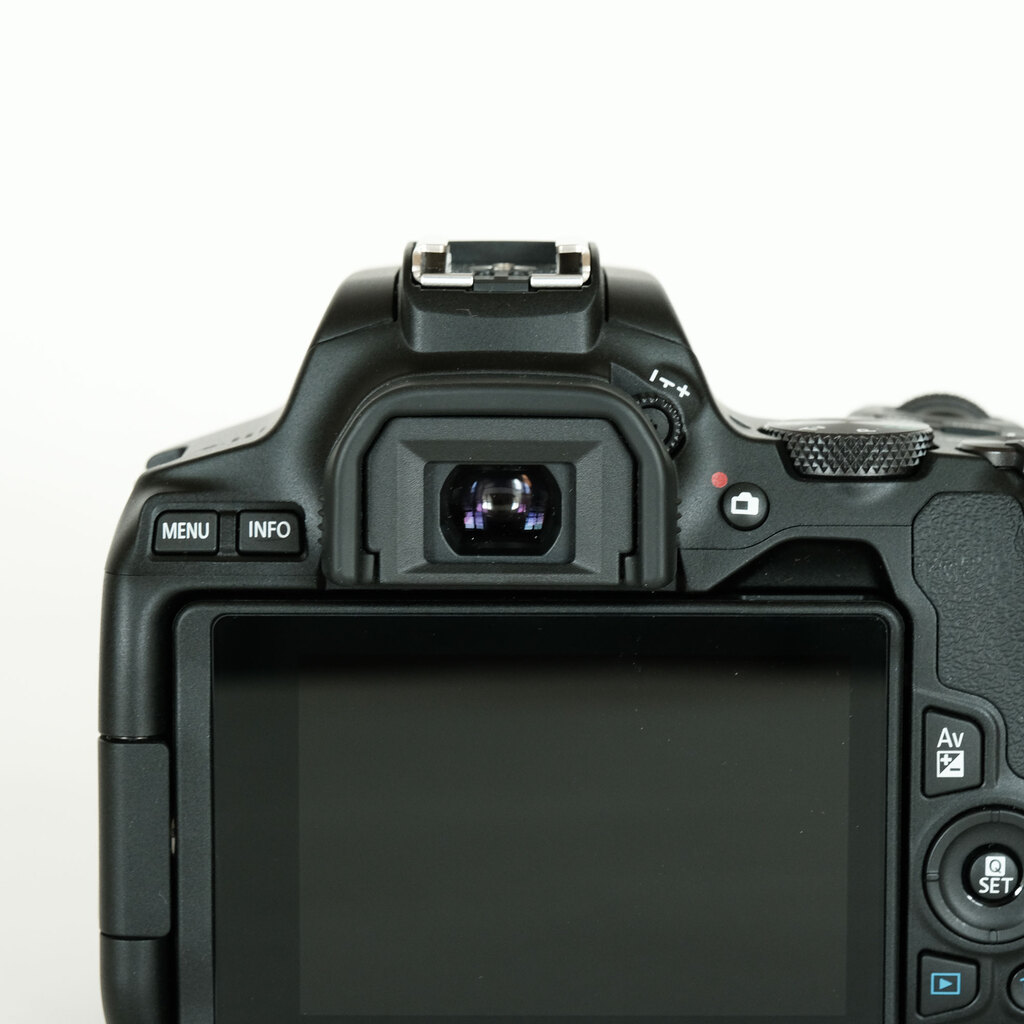 Canon EOS Kiss X10