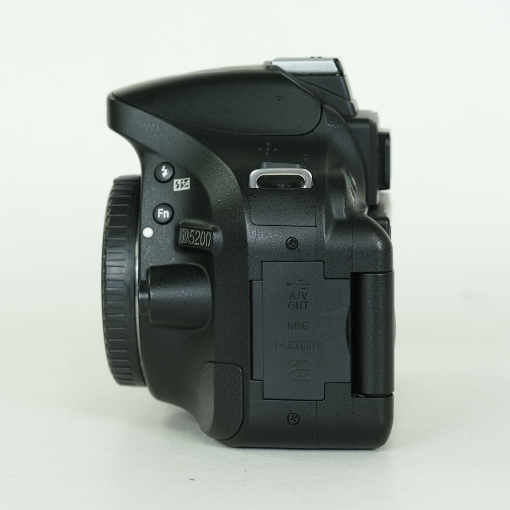 Nikon D5200 ボディ ブラック