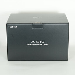 FUJIFILM X-S10