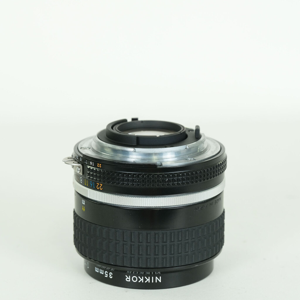 Nikon AI Nikkor 35mm F2S Nikon AI Nikkor 35mm F2S