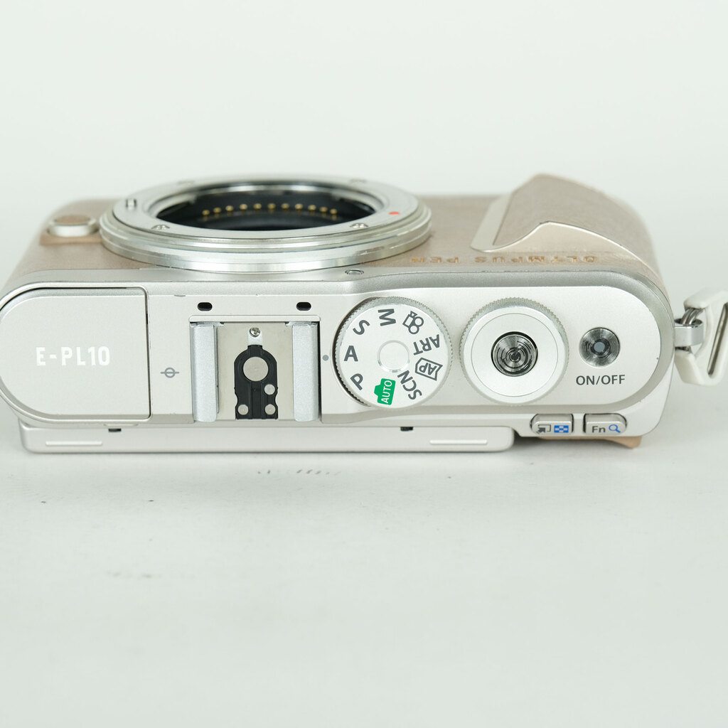 OLYMPUS PEN E-PL10の出品 | ONE SCENE（ワンシーン）