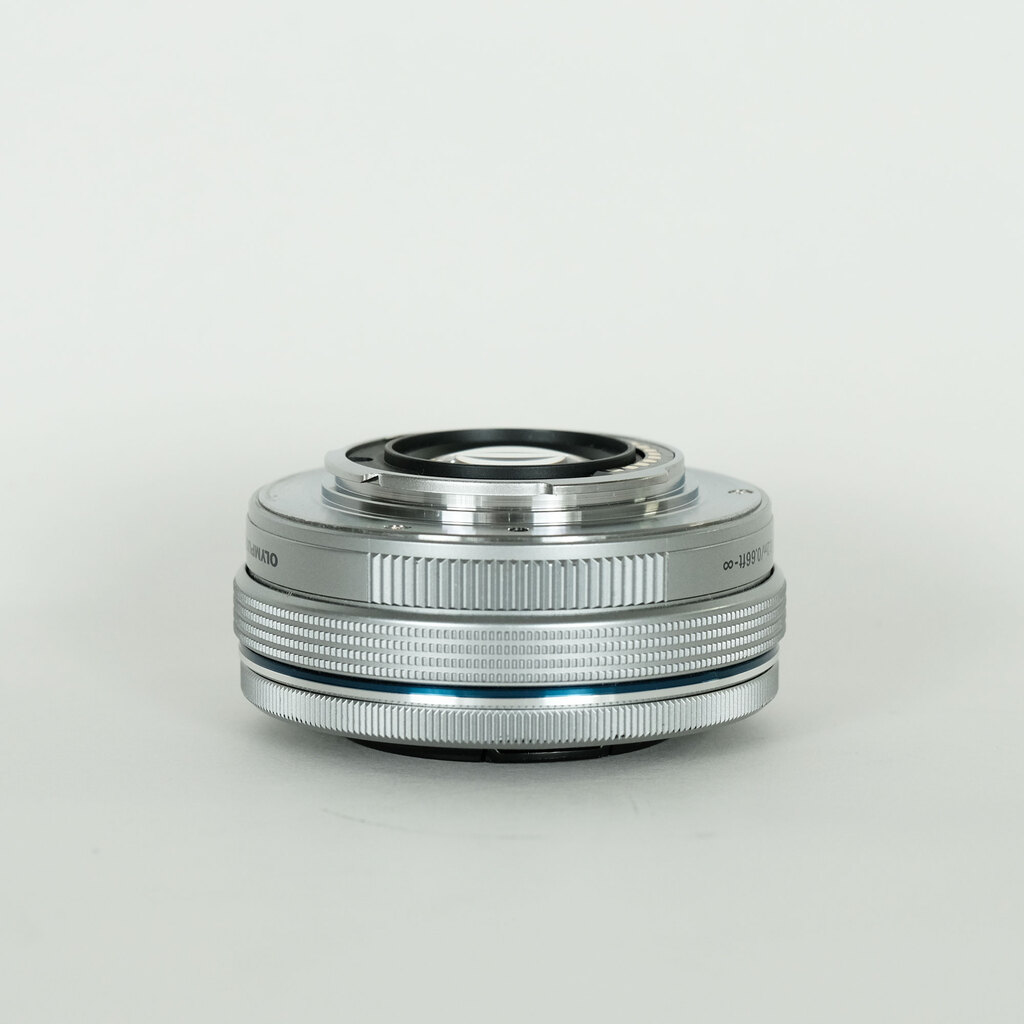 OLYMPUS M.ZUIKO DIGITAL ED 14-42mm F3.5-5.6 EZ シルバー