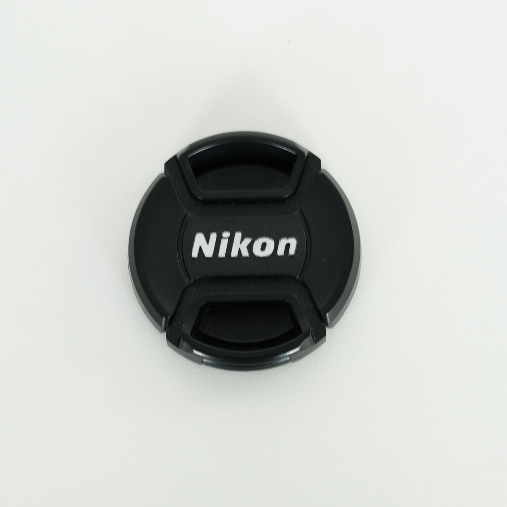 Nikon AF-S DX VR Zoom-Nikkor 55-200mm F4-5.6G IF-ED Nikon AF-S DX VR Zoom-Nikkor 55-200mm F4-5.6G IF-ED