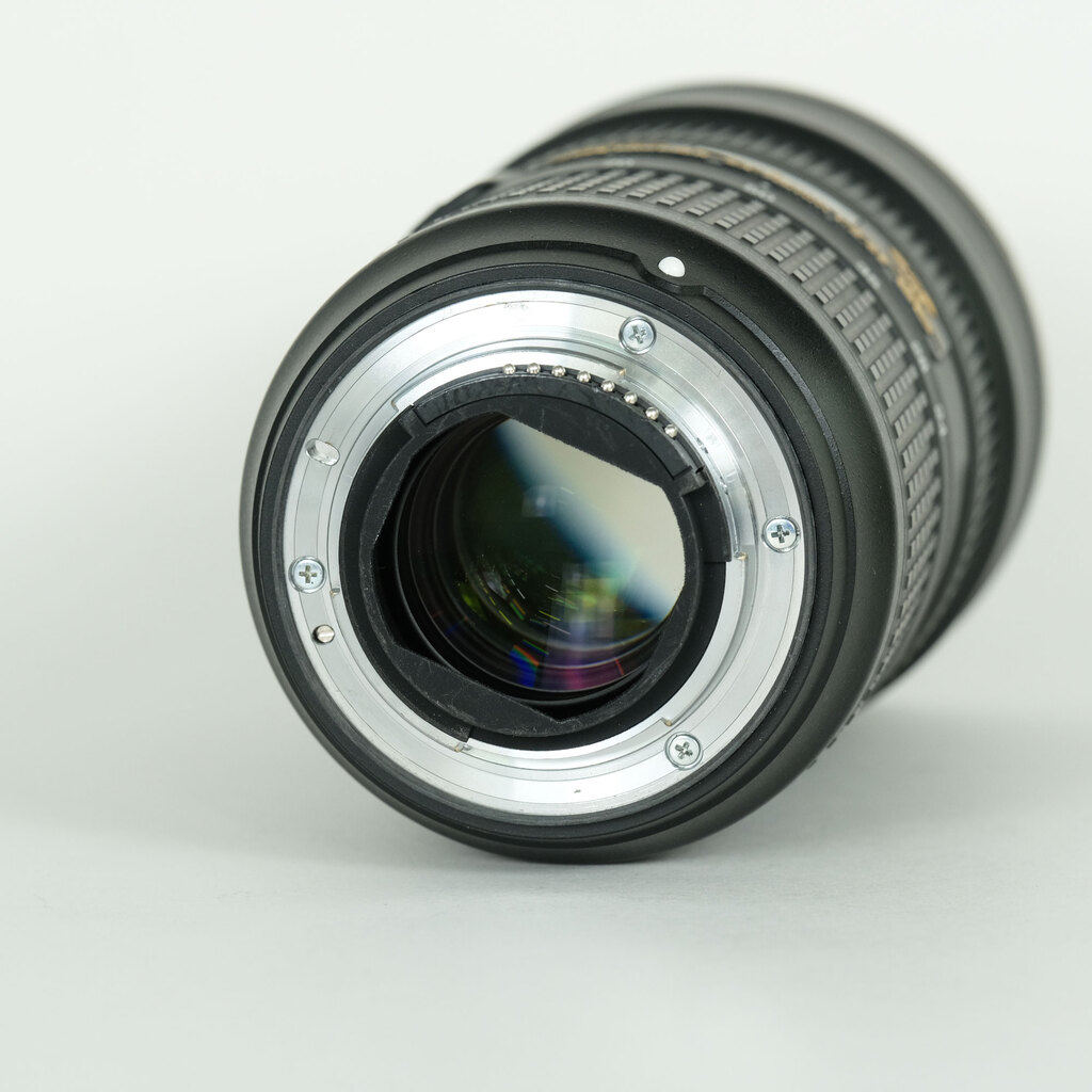 Nikon AF-S NIKKOR 24-70mm f/2.8E ED VR Nikon AF-S NIKKOR 24-70mm f/2.8E ED VR
