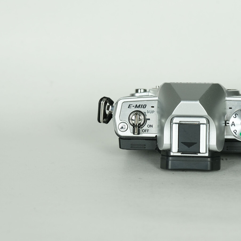 OLYMPUS OM-D E-M10 Mark IV OLYMPUS OM-D E-M10 Mark IV