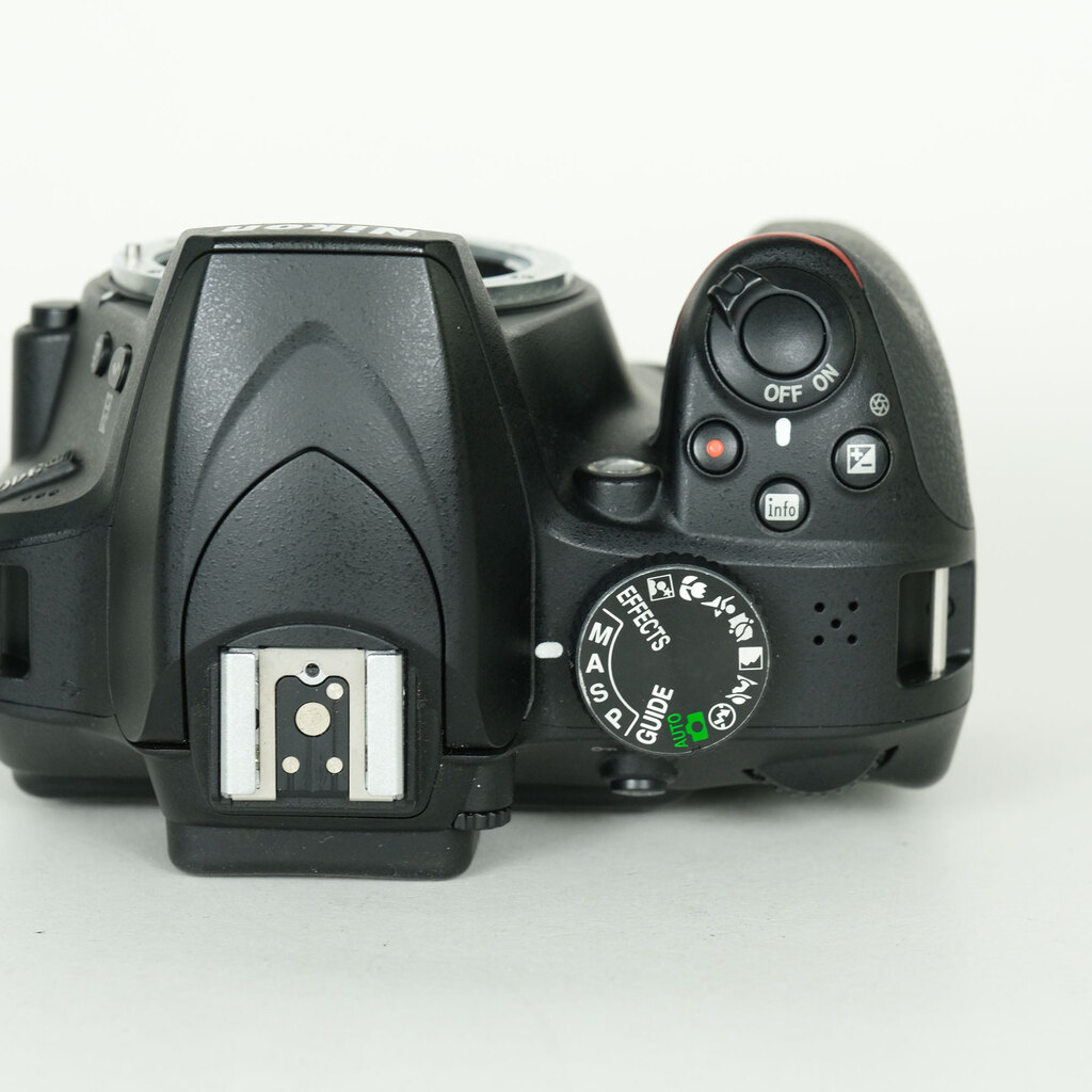 Nikon D3400