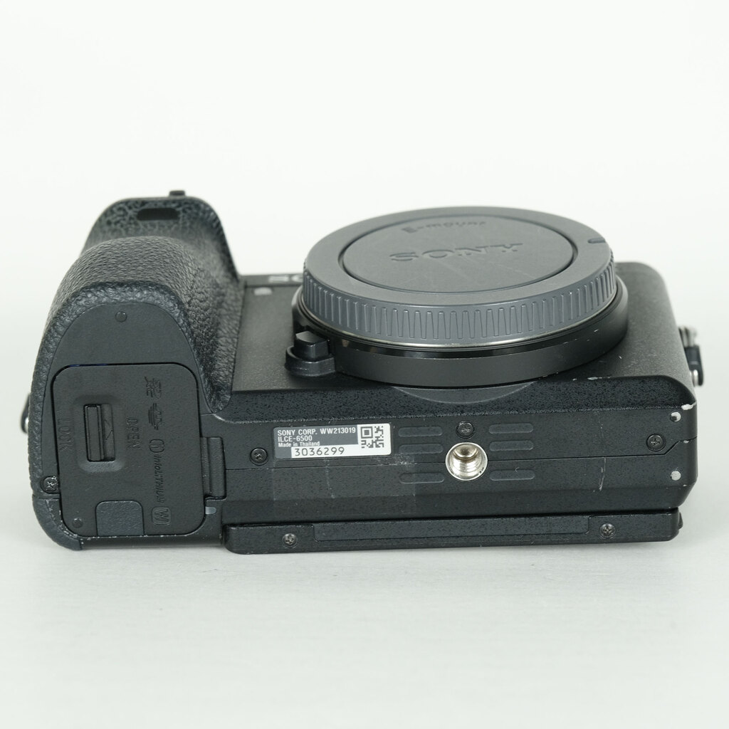 SONY α6500（ILCE-6500）の出品 | ONE SCENE（ワンシーン）