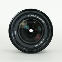 SONY E 18-135mm F3.5-5.6 OSS SEL18135