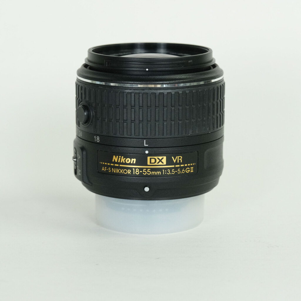 Nikon AF-S DX NIKKOR 18-55mm f3.5-5.6G VR II
