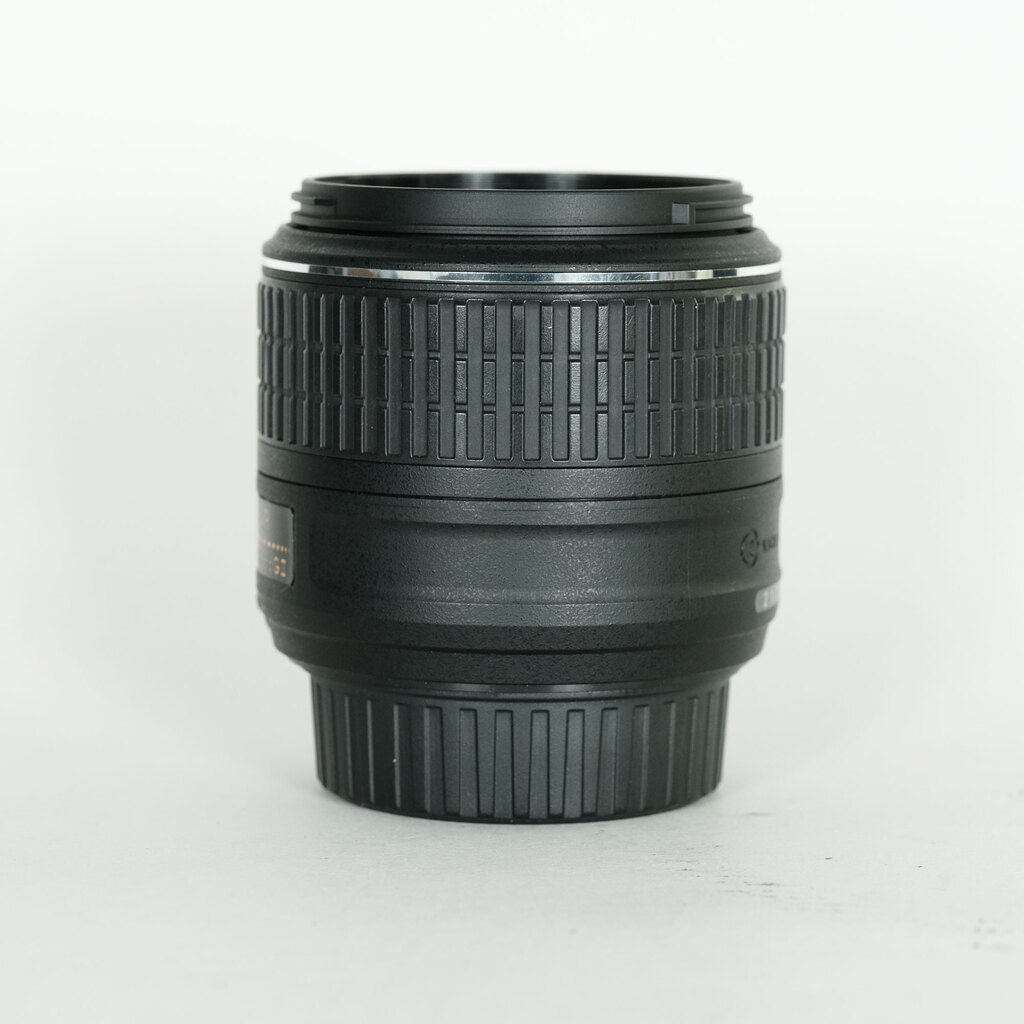 Nikon AF-S DX NIKKOR 18-55mm f3.5-5.6G VR II