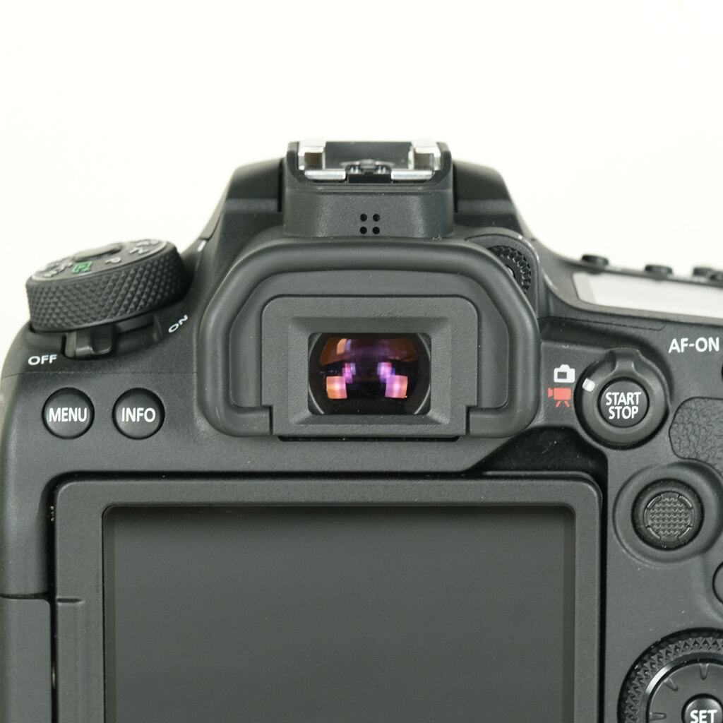 Canon EOS 90D