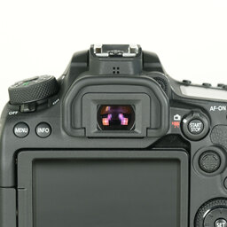 Canon EOS 90D