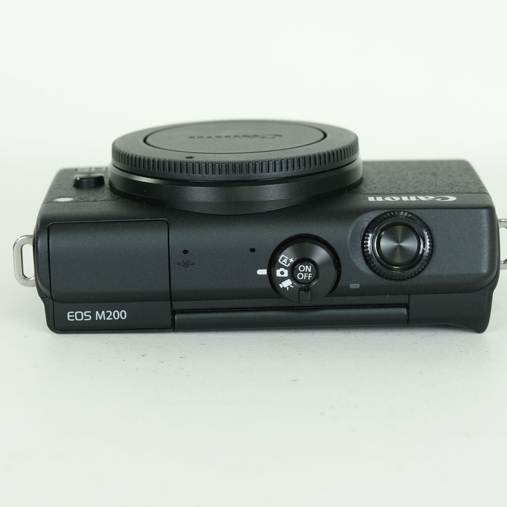 Canon EOS M200
