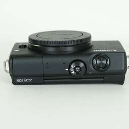 Canon EOS M200