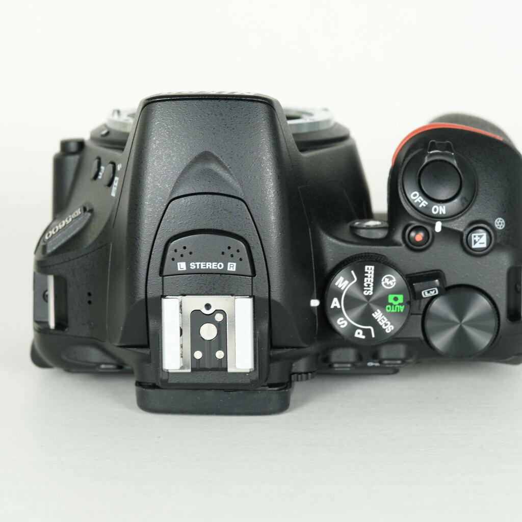 Nikon D5600の出品 | ONE SCENE（ワンシーン）