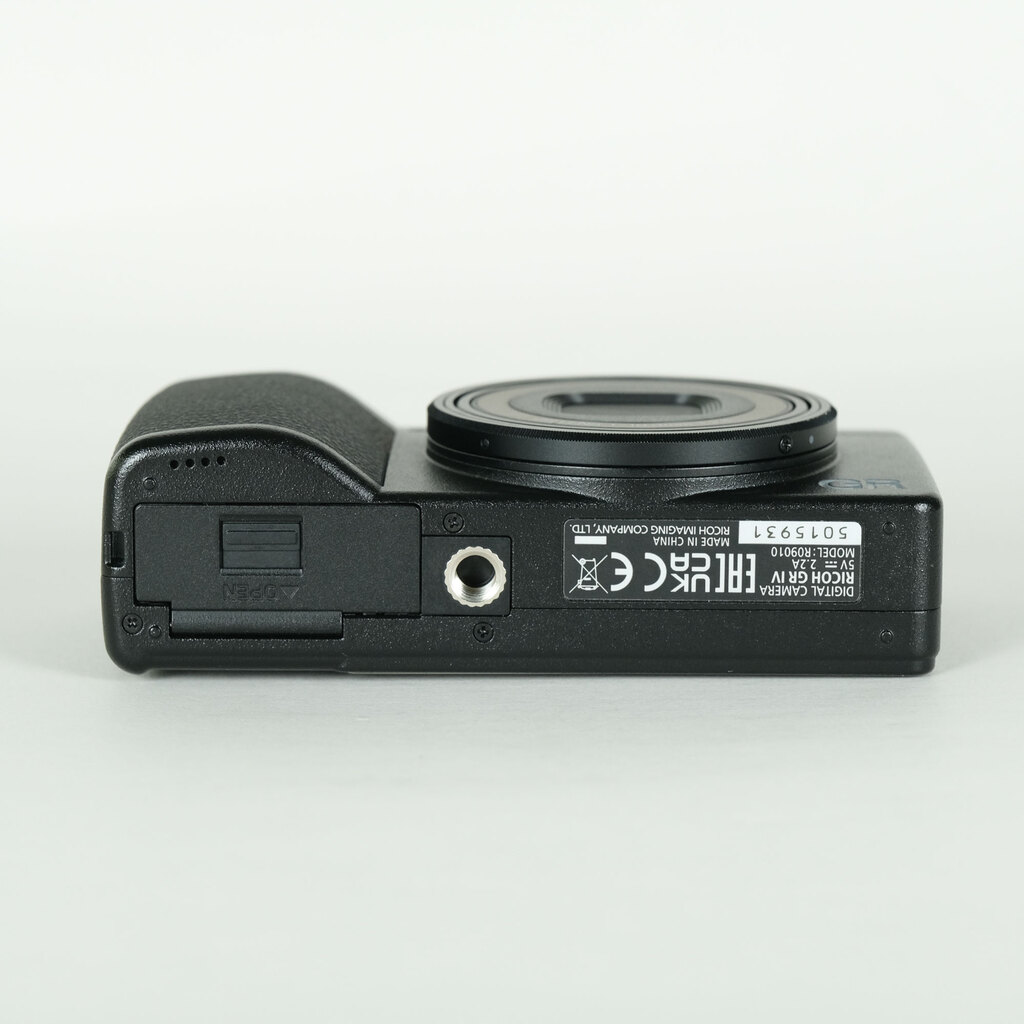 RICOH GR IVの出品 | ONE SCENE（ワンシーン）