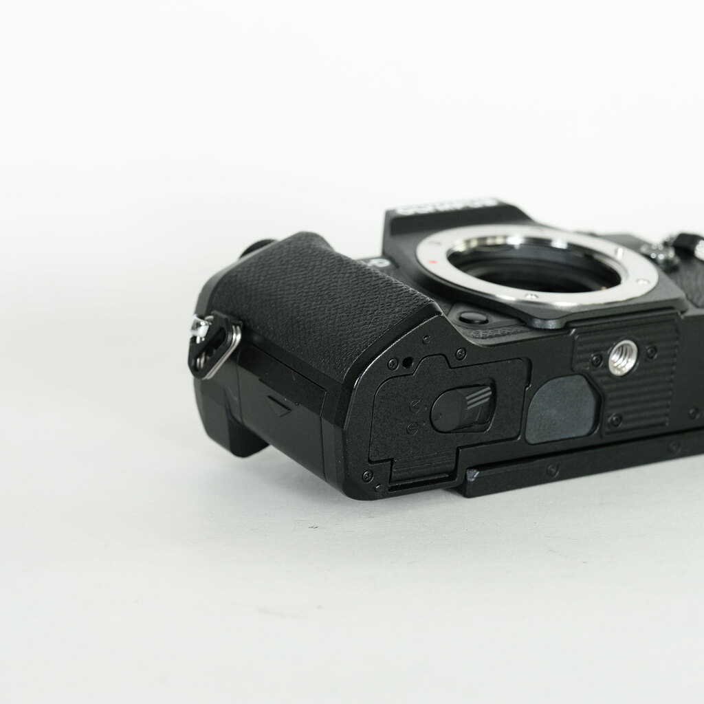 OLYMPUS OM-D E-M5 Mark III