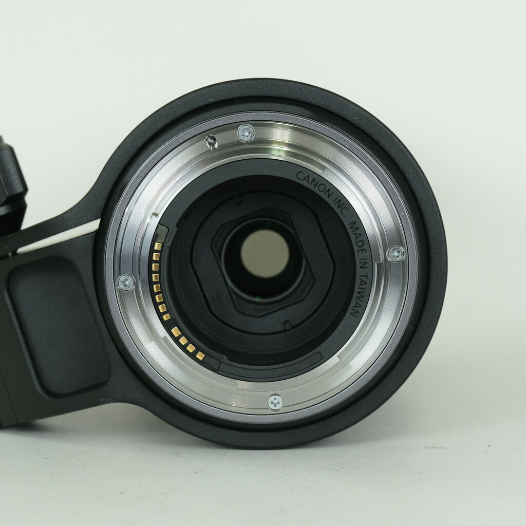 Canon RF100-400mm F5.6-8 IS USM Canon RF100-400mm F5.6-8 IS USM