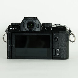 FUJIFILM X-S10