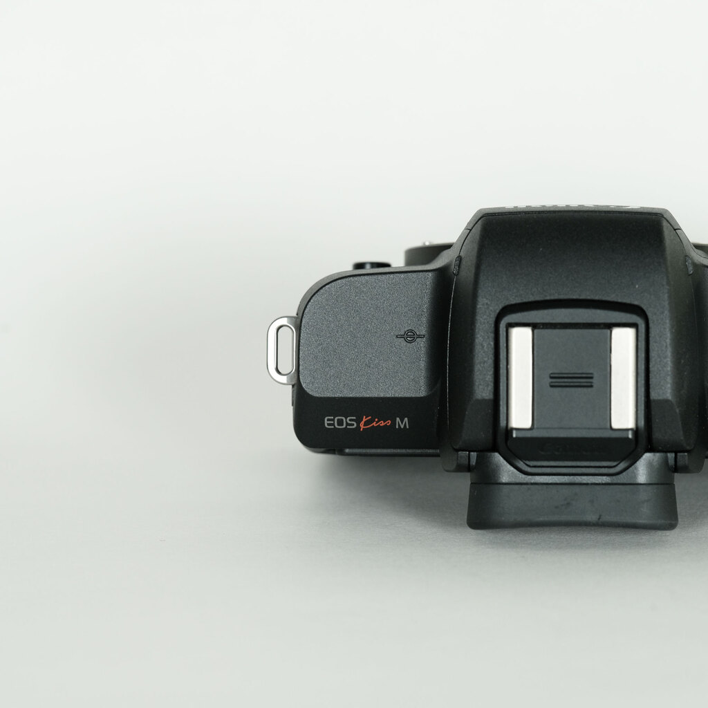 Canon EOS Kiss M