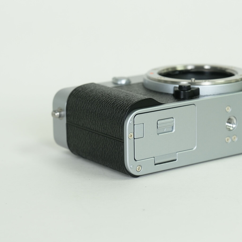 FUJIFILM X-E5