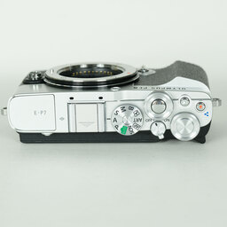 OLYMPUS PEN E-P7