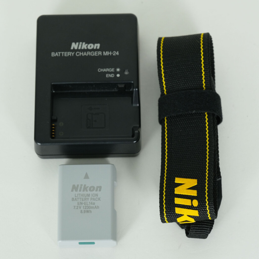 Nikon D3400の出品 | ONE SCENE（ワンシーン）