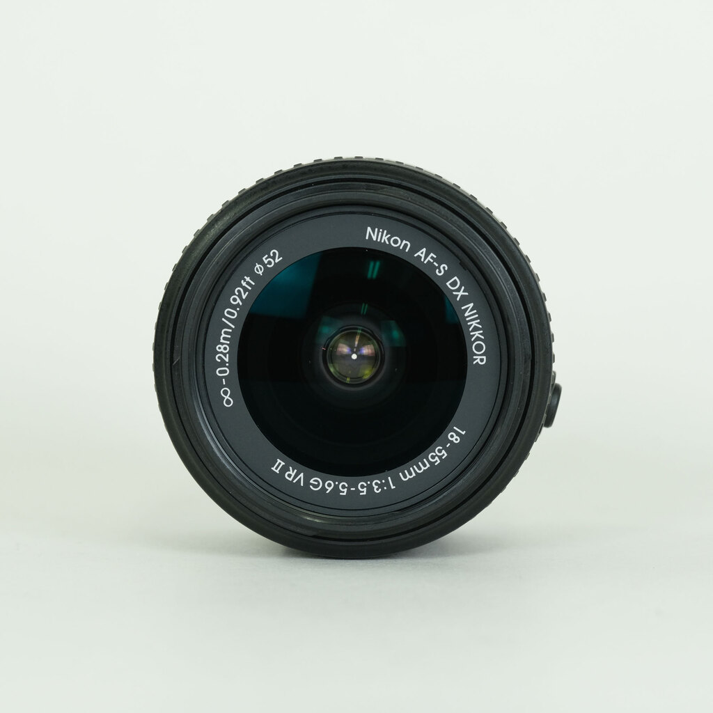 Nikon AF-S DX NIKKOR 18-55mm f3.5-5.6G VR II