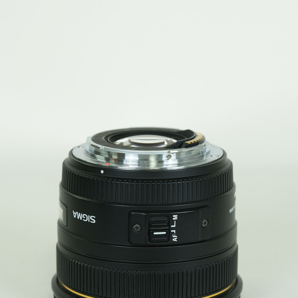 SIGMA 50mm F1.4 EX DG HSM (キヤノンEF用)