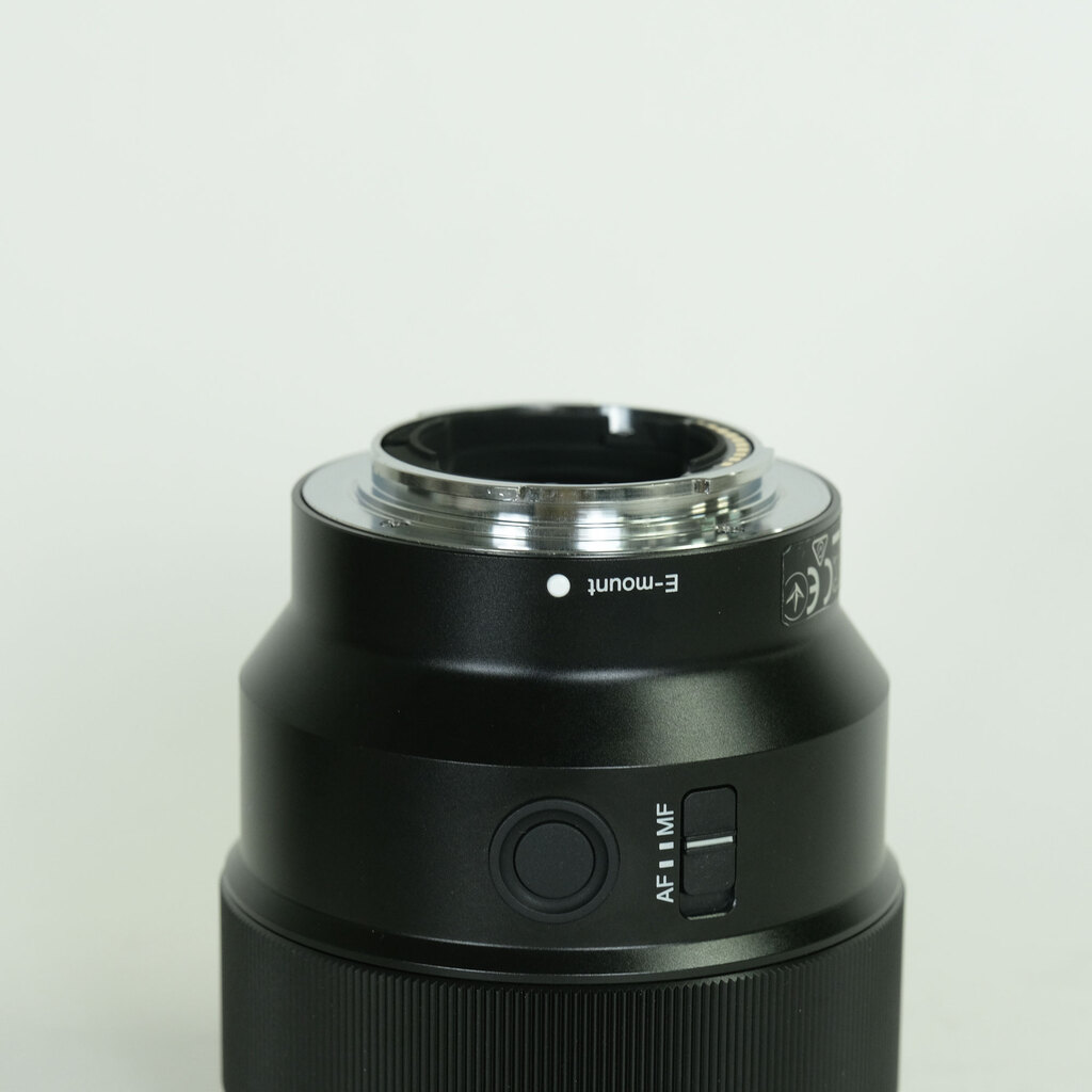 SONY FE 85mm F1.8 SEL85F18