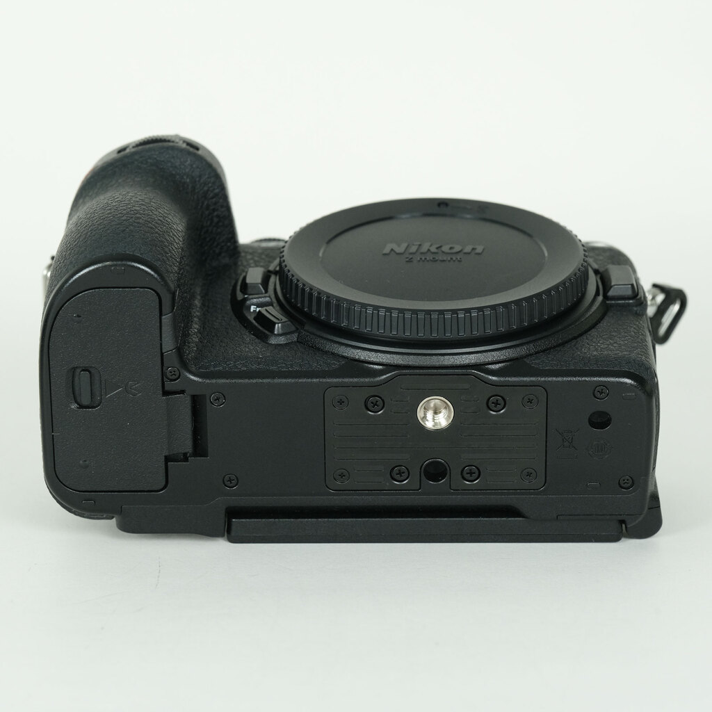 Nikon Z5IIの出品 | ONE SCENE（ワンシーン）