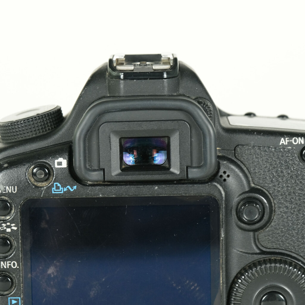 Canon EOS 5D MarkII ボディの出品 | ONE SCENE（ワンシーン）