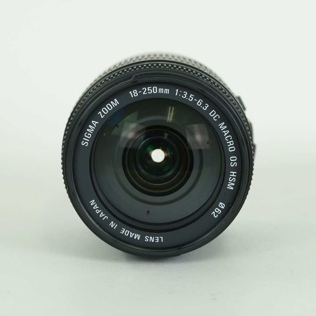 SIGMA 18-250mm F3.5-6.3 DC MACRO OS HSM (キヤノンEF用)