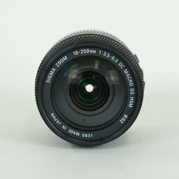 SIGMA 18-250mm F3.5-6.3 DC MACRO OS HSM (キヤノンEF用)