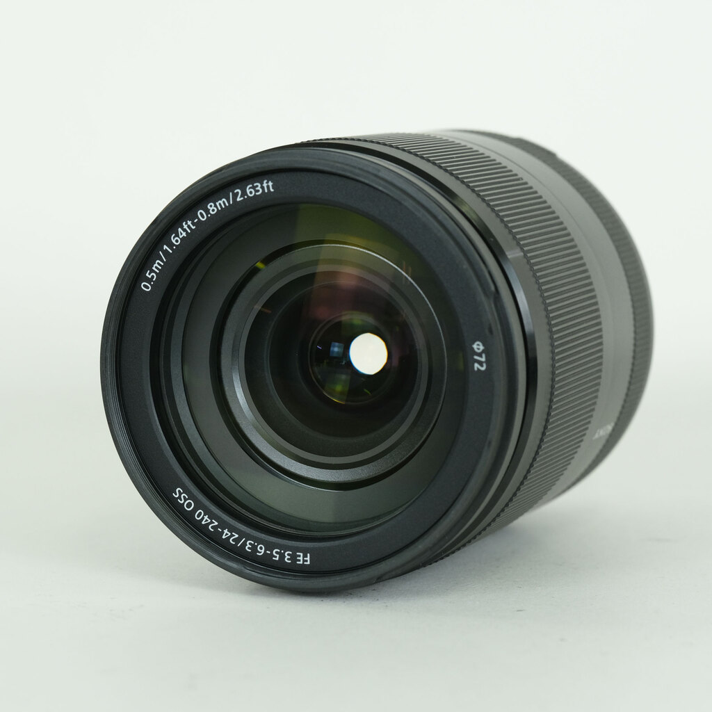 SONY FE 24-240mm F3.5-6.3 OSS SEL24240
