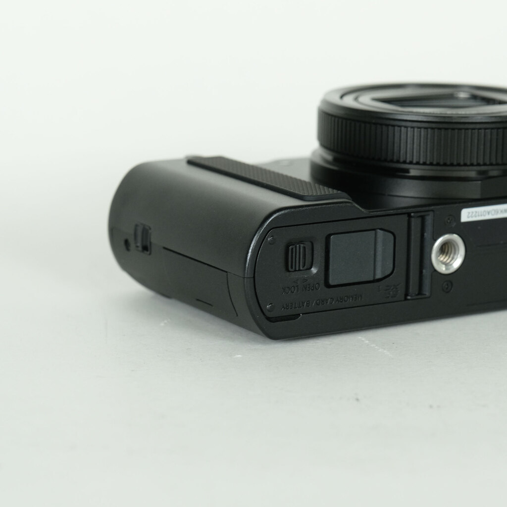 Panasonic LUMIX DC-TX3 Panasonic LUMIX DC-TX3