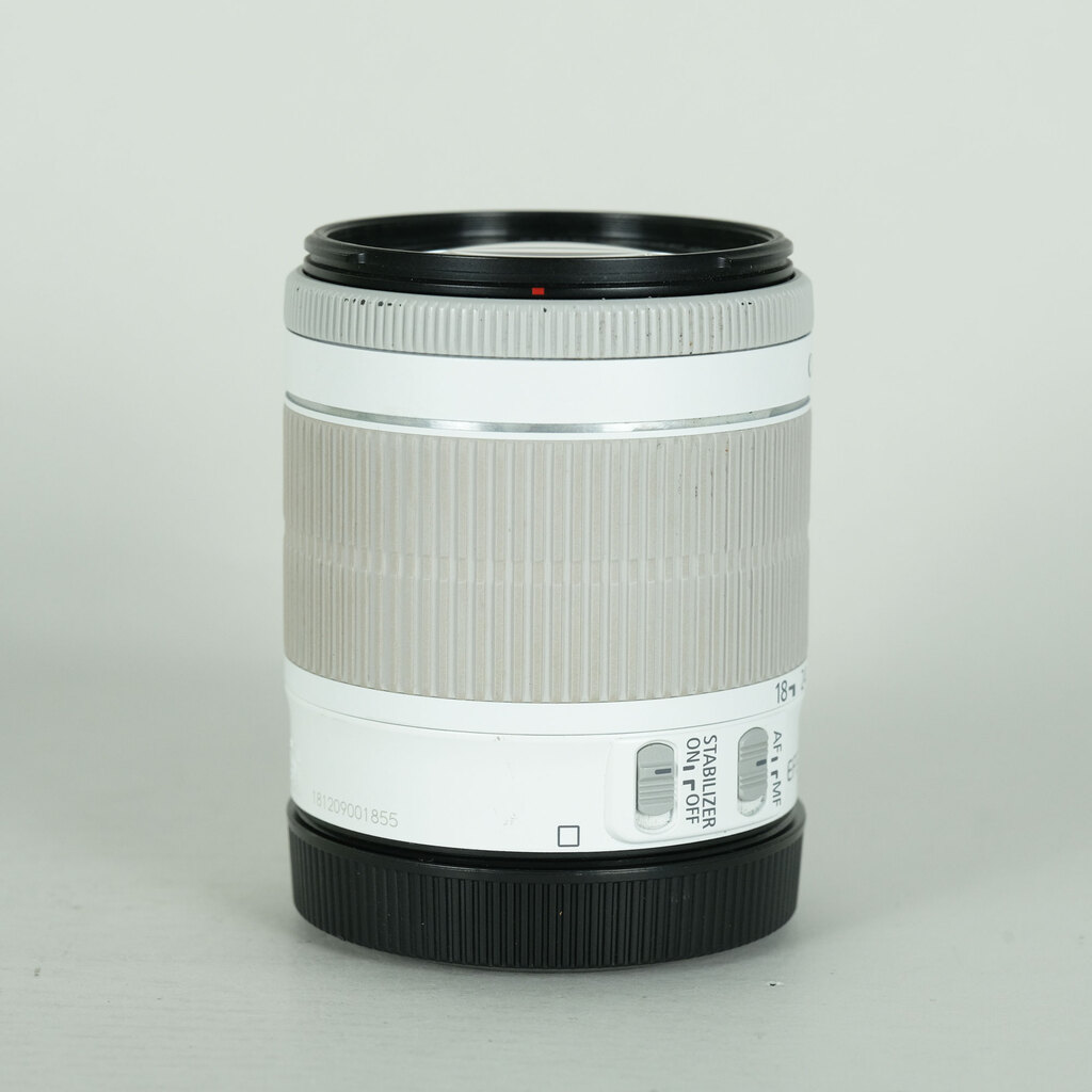 Canon EF-S18-55mm F3.5-5.6 IS STM ホワイトの出品 | ONE SCENE（ワン