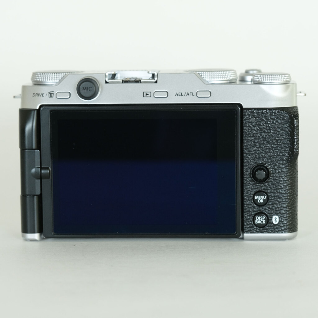 FUJIFILM X-M5