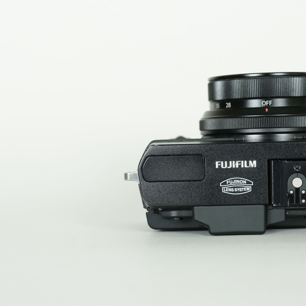 FUJIFILM X30 ブラック FUJIFILM X30 ブラック