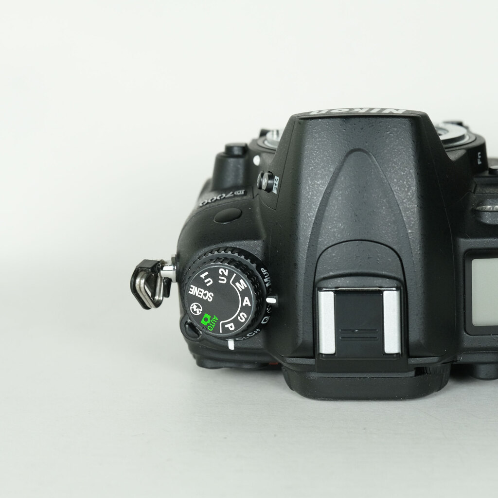 Nikon D7000の出品 | ONE SCENE（ワンシーン）