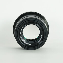 OLYMPUS M.ZUIKO DIGITAL 45mm F1.8