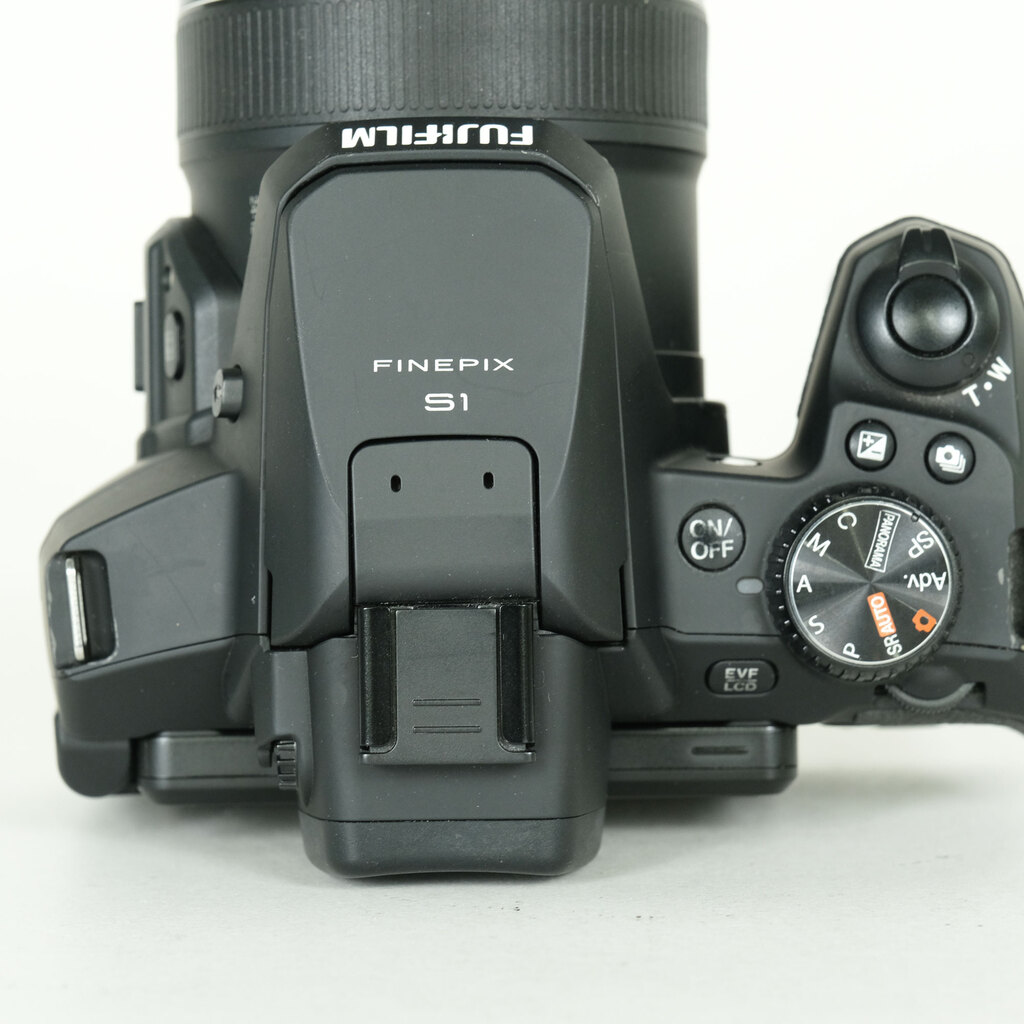 FUJIFILM FinePix S1 ブラックの出品 | ONE SCENE（ワンシーン）