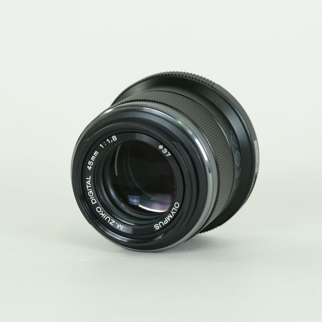 OLYMPUS M.ZUIKO DIGITAL 45mm F1.8