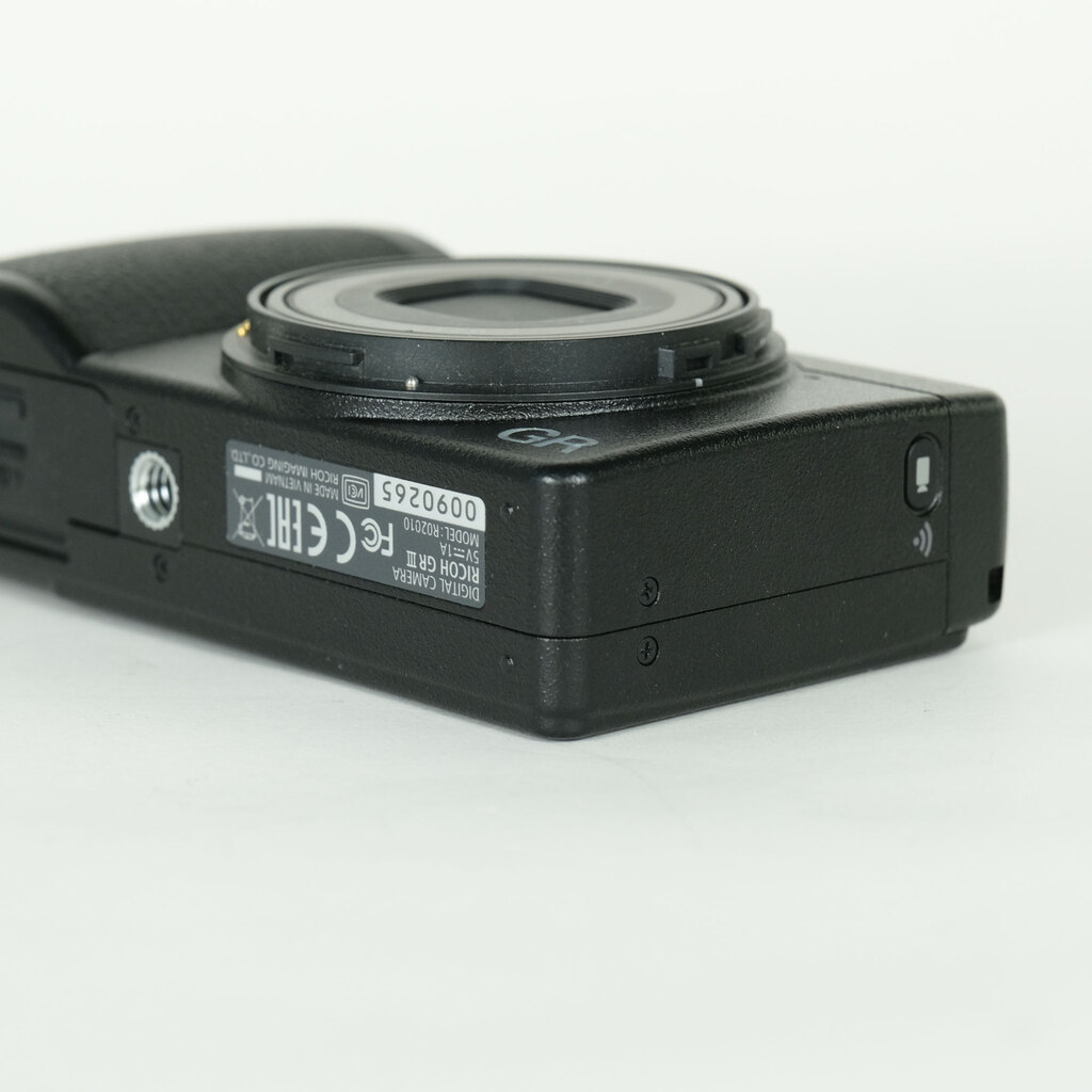 RICOH GR IIIの出品 | ONE SCENE（ワンシーン）