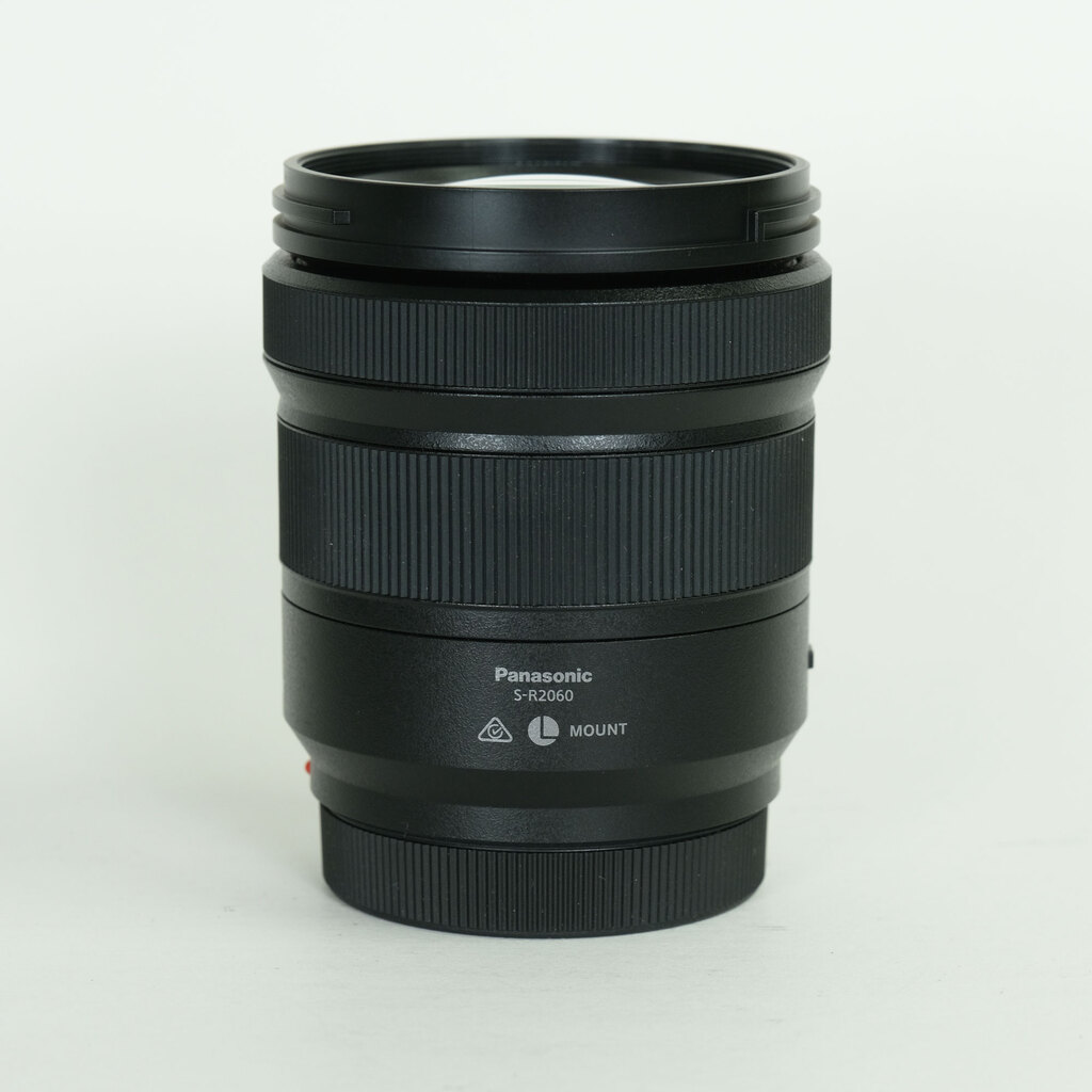 Panasonic LUMIX S 20-60mm F3.5-5.6 Panasonic LUMIX S 20-60mm F3.5-5.6
