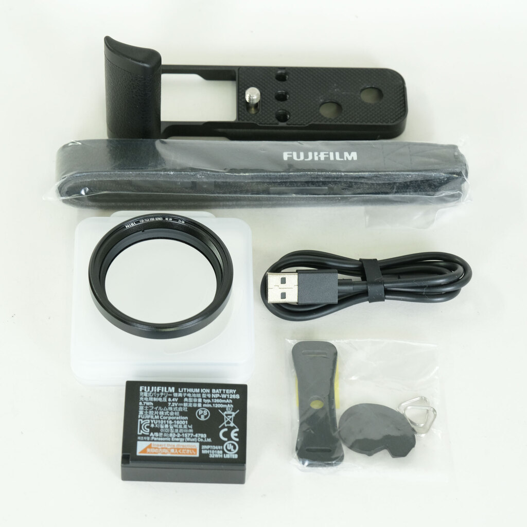 FUJIFILM X100V ブラック