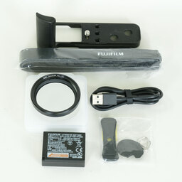 FUJIFILM X100V ブラック